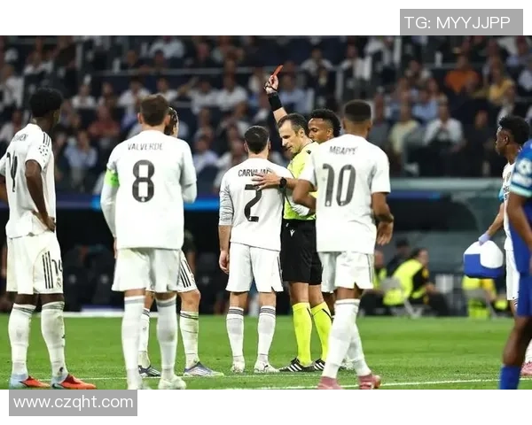 意甲激战皇马逆转多特蒙德红牌争议引发全场热议与转会传闻