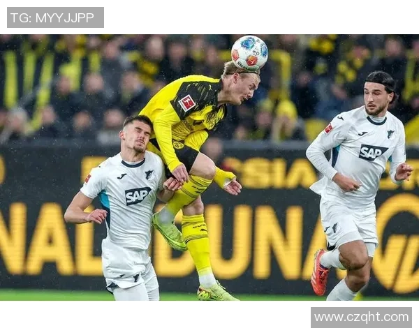 西甲经典对决：多特蒙德与拜仁战成平局引发全场震惊