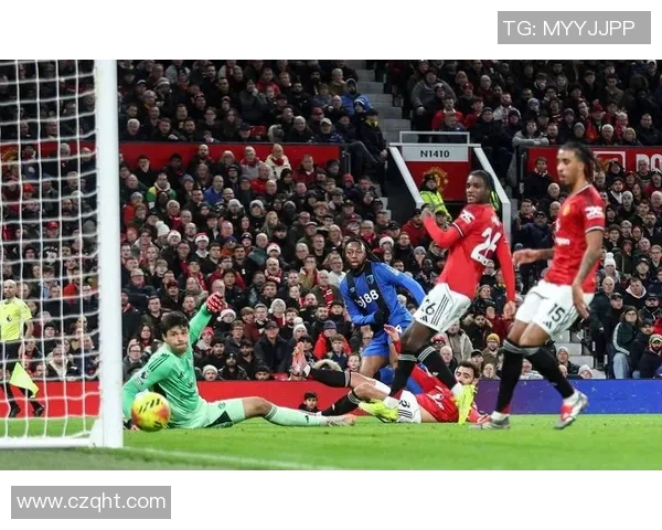 英超惊天逆转里昂6-2大胜巴黎圣日耳曼争议判罚引发全场热议