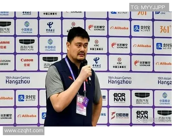 姚明挑战极限长跑纪录展现运动员不屈精神与坚持毅力