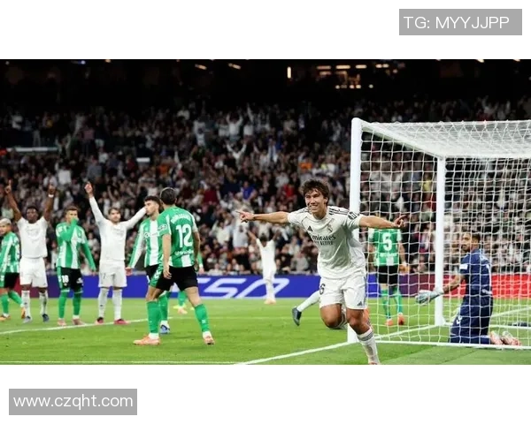 欧联杯曼联逆袭皇马五球狂胜红牌事件引发全场热议与战术解析