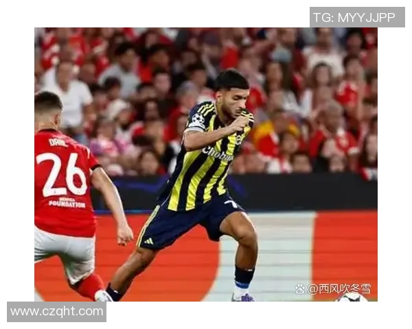 欧联杯激战本菲卡与巴萨握手言和乌龙球瞬间引发全场热议